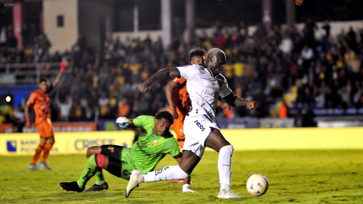 Barcelona SC empató 1-1 con Libertad.