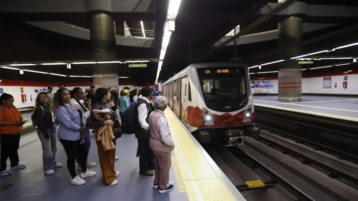 El Metro de Quito registra 170.000 viajes diarios en el 2025.