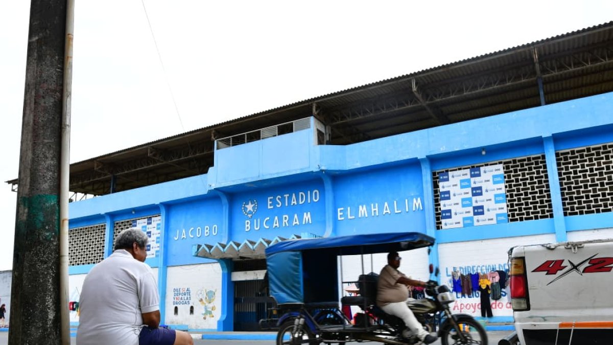 En el interior de este escenario deportivo, en la parroquia Pascuales, fue asesinado un joven.