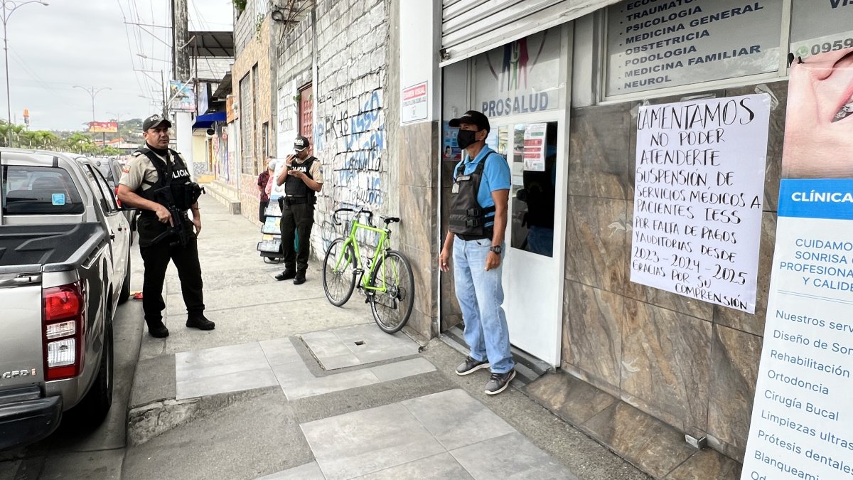 Prosalud es una de las 40 prestadoras de salud, nivel 2, que suspendieron sus servicios para los pacientes derivados del Instituto Ecuatoriano de Seguridad Social.