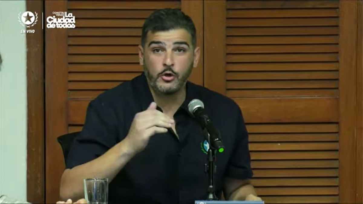 El alcalde Aquiles Álvarez rechazó, en sesión de Directorio de la Autoridad Aeroportuaria de Guayaquil, el proceso iniciado por el Ministerio de Infraestructura y Transporte (MIT).