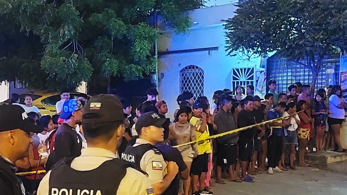 El crimen se cometió afuera de un negocio ubicado en la intersección de las calle 40 y avenida 19, en el noreste de La Libertad.