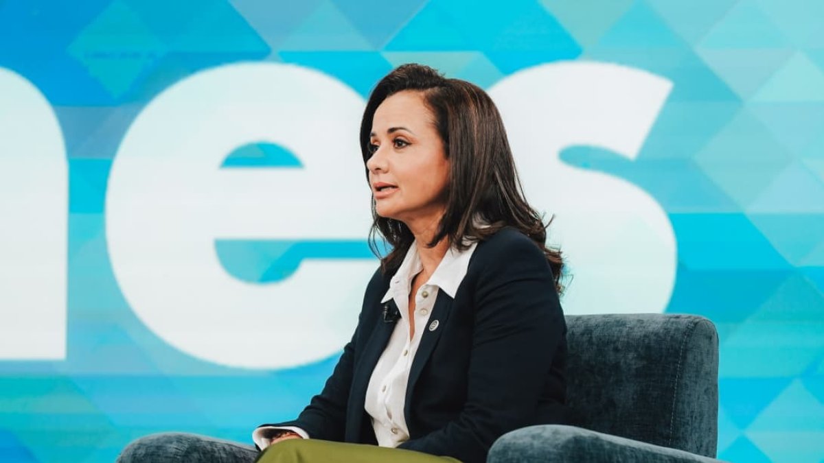 Marcela Aguiñaga este 1 de diciembre de 2025, en entrevista de televisión.