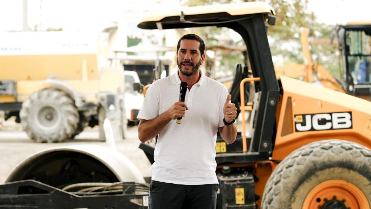 Roberto Luque es ministro de Infraestructura y Transporte (antes MTOP).