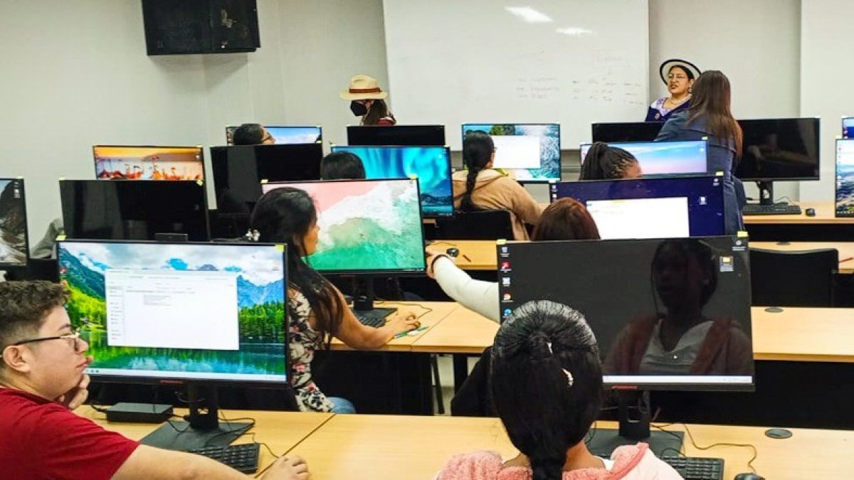 La Universidad Amawtay Wasi solo recibirá $3,7 millones, cifra inferior incluso al costo de la nómina anual, que asciende a $4,2 millones.