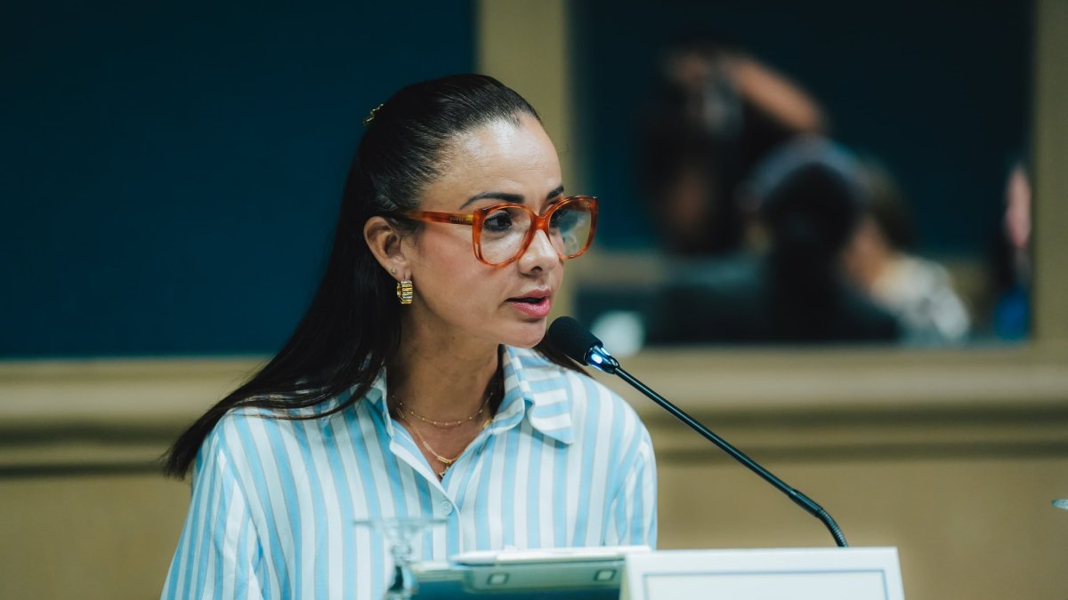 La prefecta del Guayas, Marcela Aguiñaga, ha insinuado su salida del correísmo.