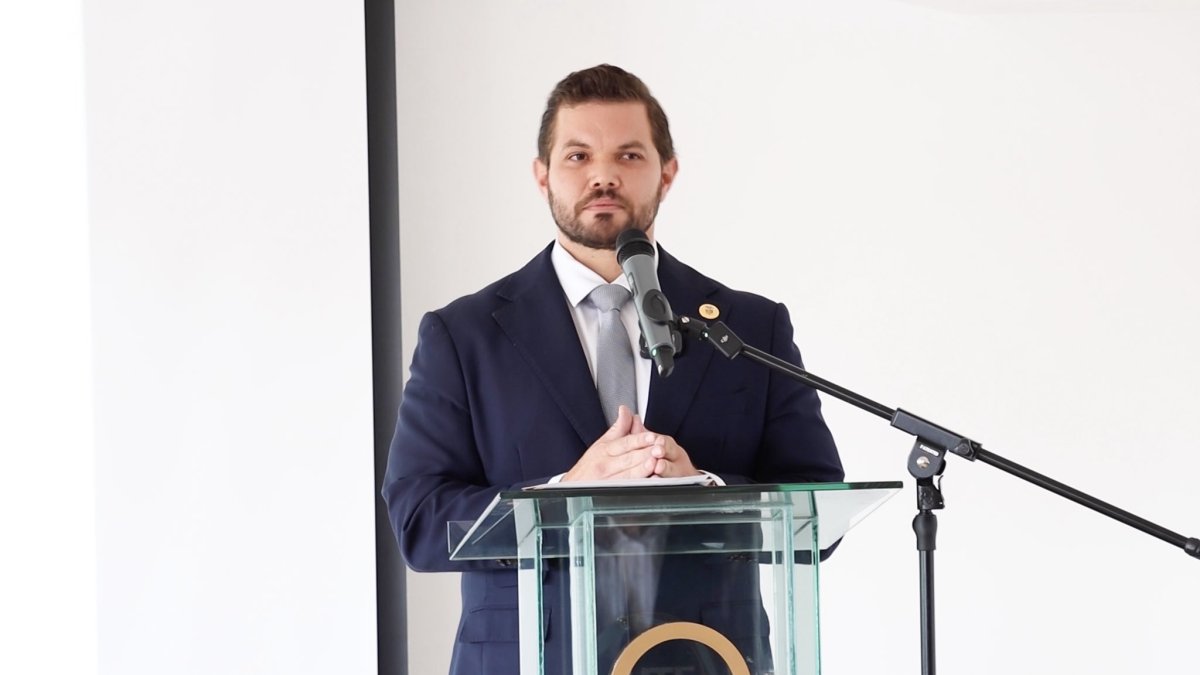 Mario Cuvi defendió que la Proforma 2026 aumenta recursos y aplica una redistribución técnica.