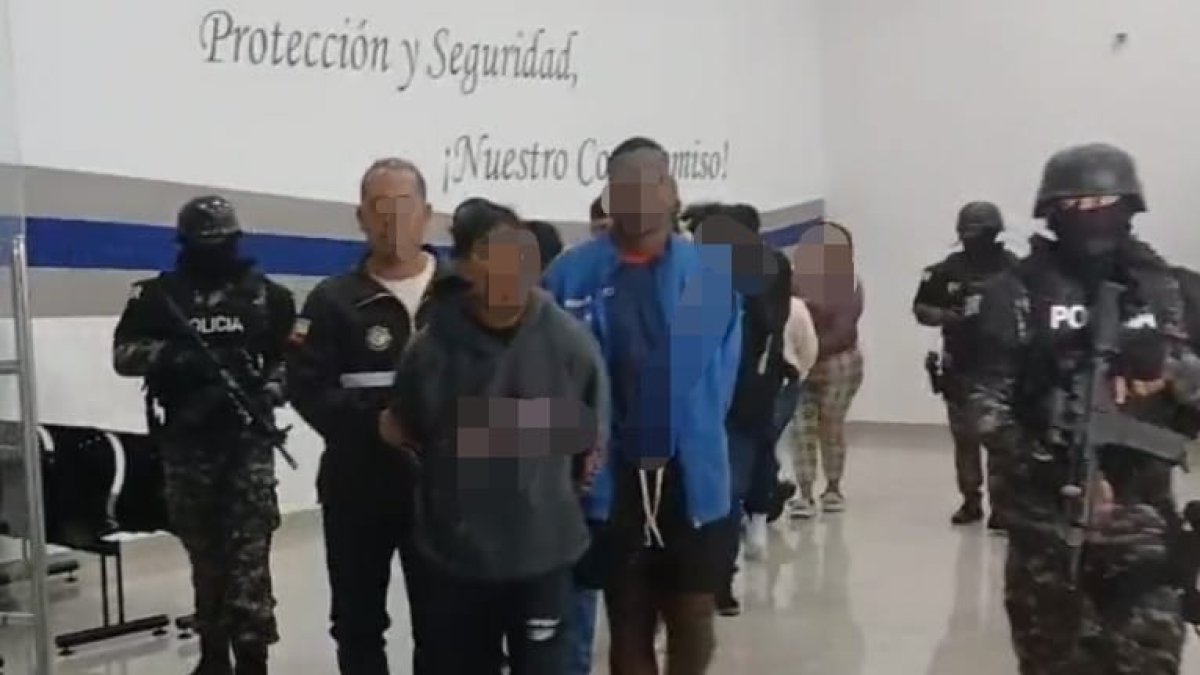 Seis de los ocho detenidos tienen antecedentes penales.