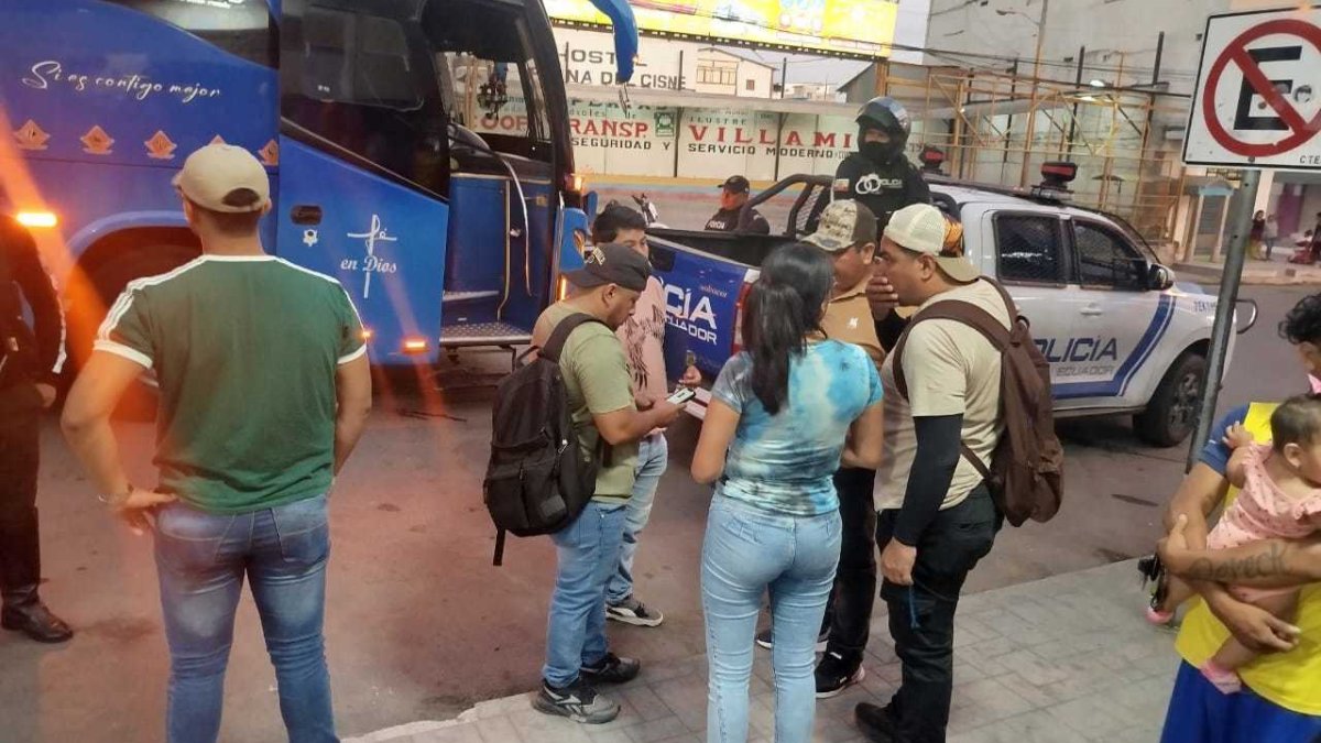 El sicariato se cometió en un bus que llegó a General Villamil Playas desde Guayaquil.