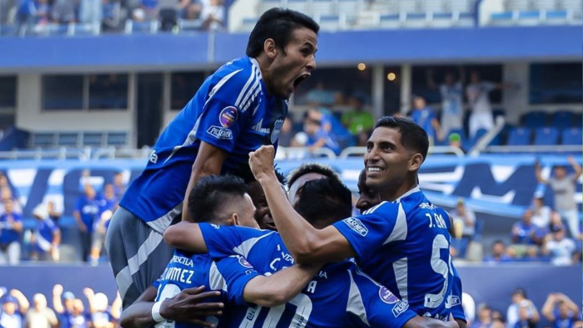 Emelec tiene que remontar el marcador ante Liga de Quito en Copa Ecuador.