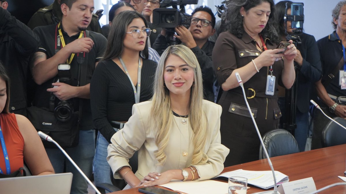La asambleísta Christina Jacome impulsa la fiscalización del contrato de HealthBird.