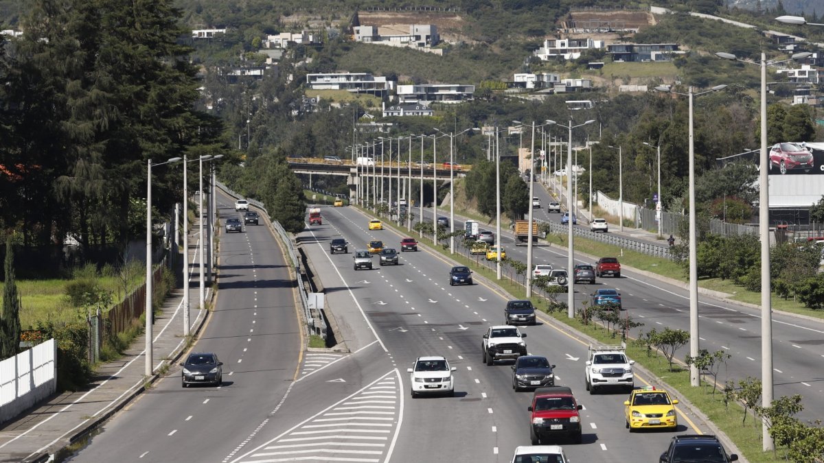 La Ruta Viva conecta Quito con el aeropuerto Mariscal Sucre y el valle de Tumbaco.