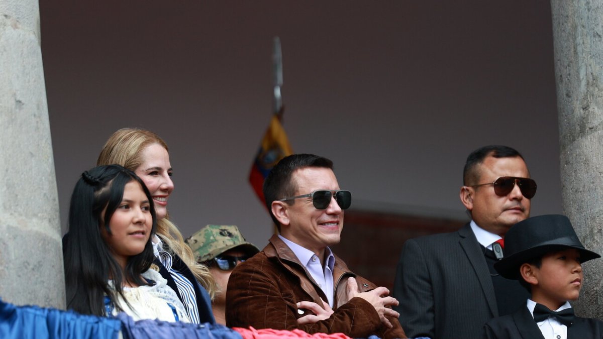 El presidente Daniel Noboa emprendió una nueva gira internacional y uno de los destinos es Emiratos Árabes Unidos.