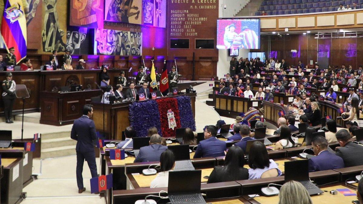 Olsen insistió en un acercamiento con las fuerzas políticas, durante la sesión solemne por el aniversario 491 de Fundación de Quito.