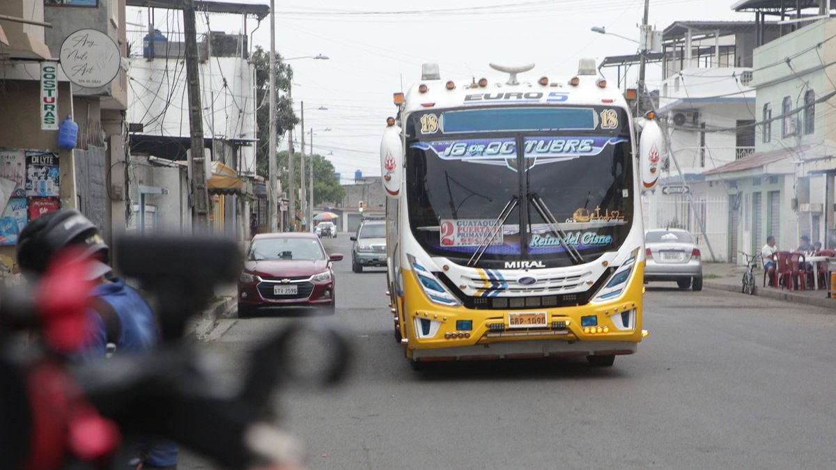 Los conductores de buses urbanos en Durán vuelven a sufrir por extorsiones. Algunas de las rutas conectan hacia Guayaquil o la parroquia La Aurora.