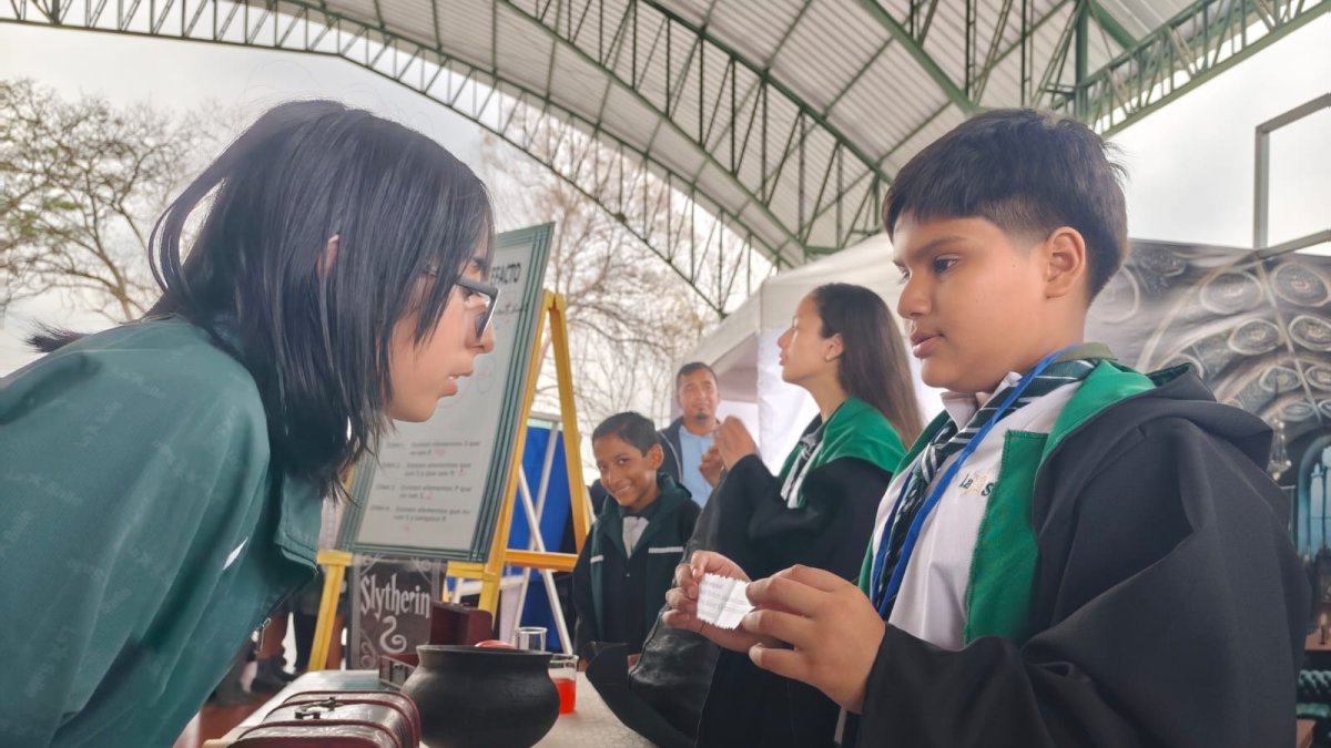 Docentes y jóvenes de La Salle demostraron cómo la lúdica y la argumentación pueden convivir en un mismo espacio para potenciar el pensamiento crítico.