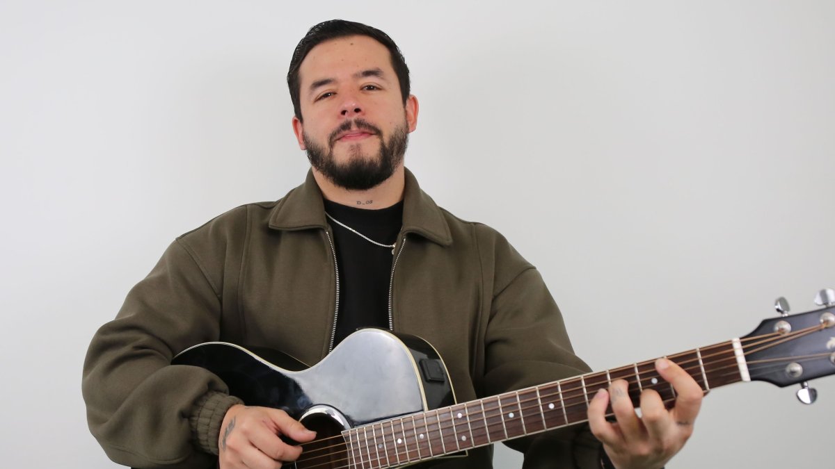 El cantante colombiano tuvo un primer encuentro con sus fans en Guaaquil antes de continuar hacia la capital.