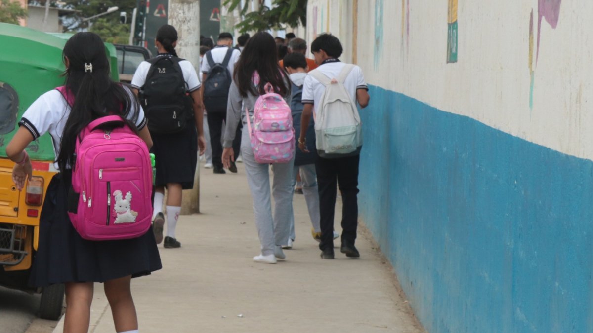 Referencial. Alumnos de una escuela fiscal se habrían intoxicado
