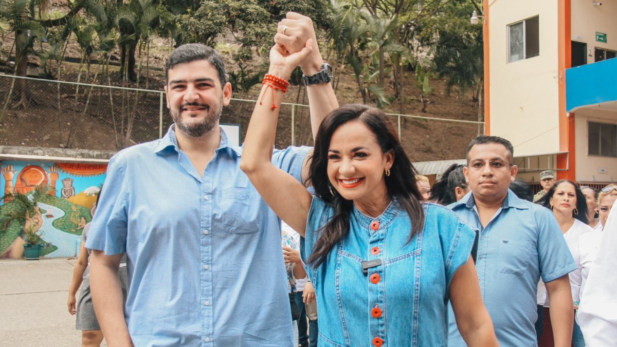 La prefecta del Guayas Marcela Aguiñaga decidió separarse de la Revolución Ciudadana.