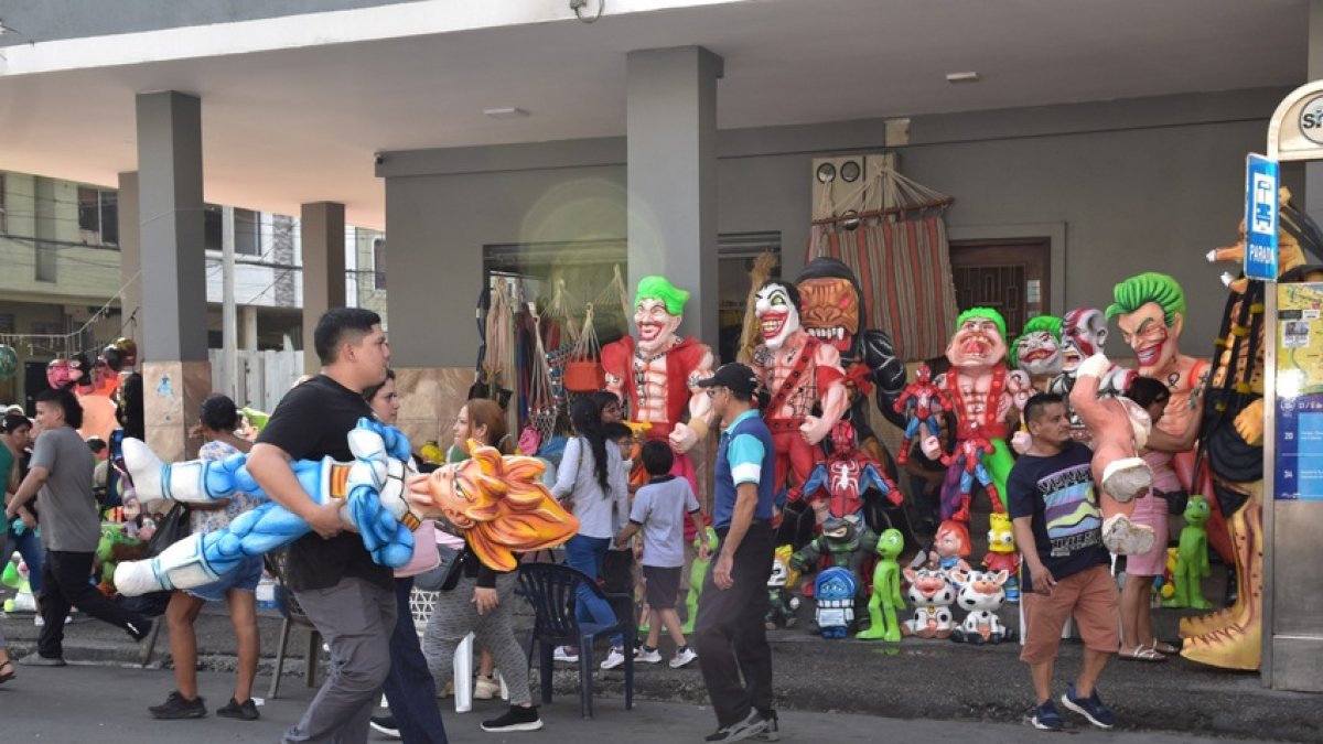 Los Corredores Navideños funcionarán del 6 de diciembre de 2025 al 4 de enero de 2026.