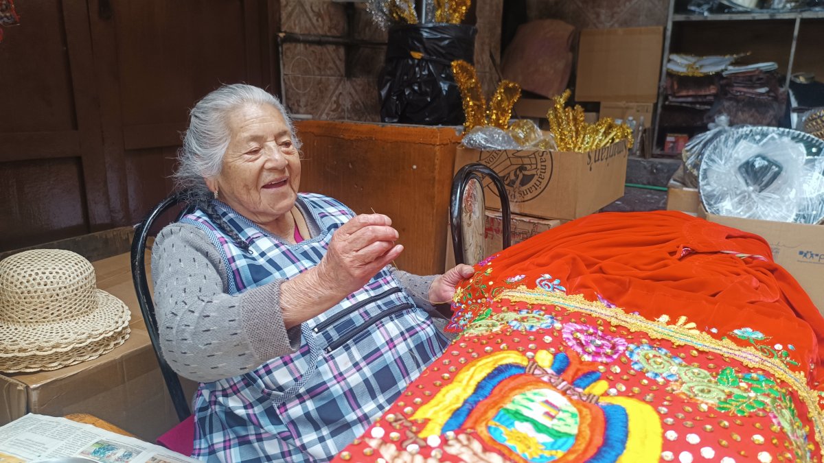 Las mujeres llevan décadas en la conservación de la tradición religiosa 'Niño Viajero'.