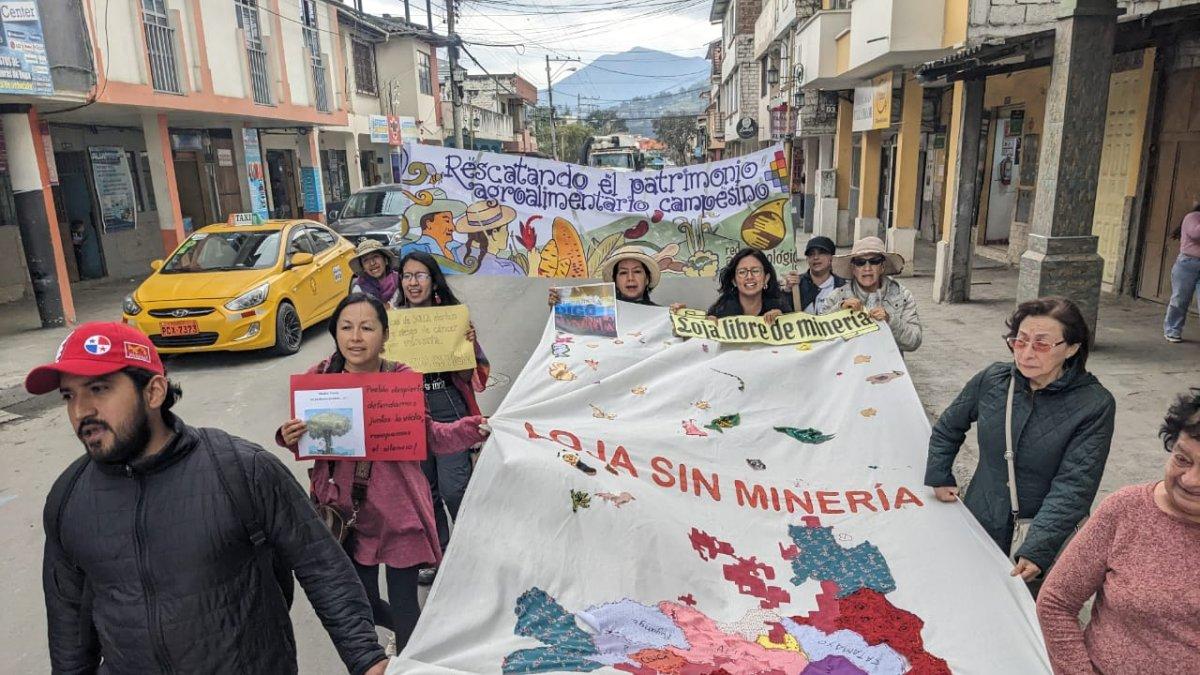 Movilización del Frente Antiminero en defensa de territorios indígenas frente al catastro minero.