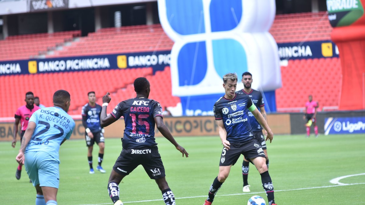 Richard Schunke (d), desde 2018,  ha estado en la consecución de los seis títulos de IDV.