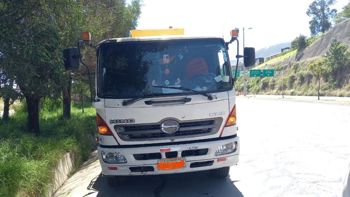 AMT detiene a conductor ebrio que manejaba un tanquero con 6.000 galones de combustible en la Ruta Viva