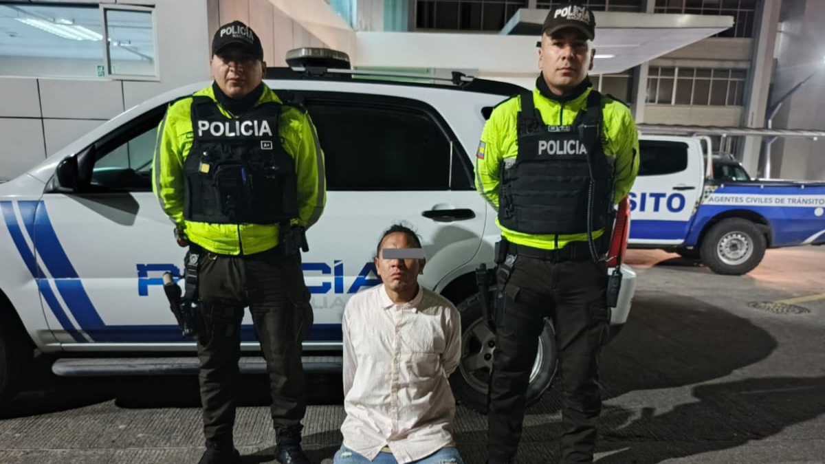 El detenido fue trasladado por la Policía tras ser señalado como el principal sospechoso de la agresión.