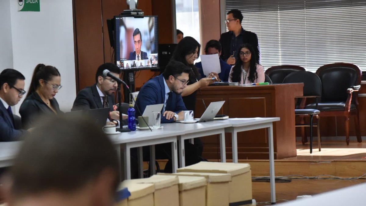 El expresidente Lenín Moreno es llamado a juicio en el caso Sinohydro por presunto cohecho, en medio de acusaciones de corrupción durante su mandato.