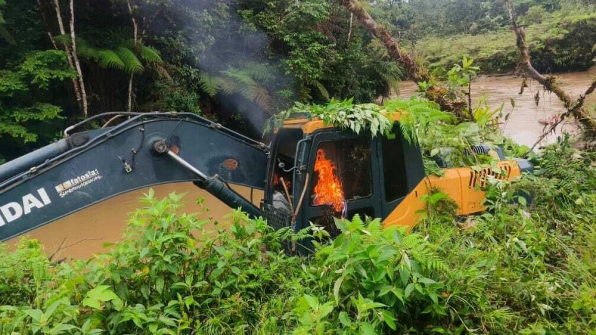 El Ministerio de Defensa y la ARCOM han realizado en diciembre de 2025 operativos contra la minería ilegal en Zamora Chinchipe.