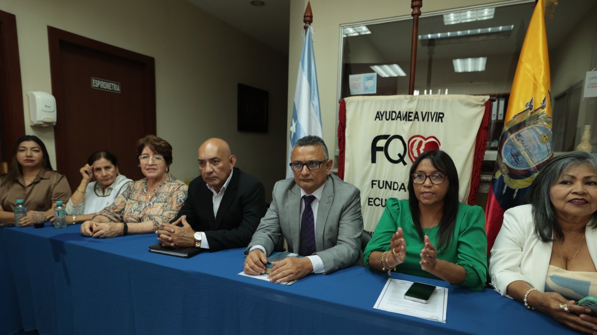 Colectivos de pacientes exigieron que el Estado cumpla la provisión de 69 medicamentos esenciales