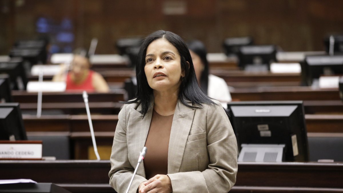 La exalcaldesa Alexandra Arce también fue asambleísta por Guayas.