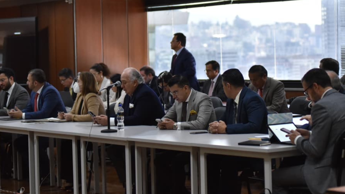 Audiencia del caso Sinohydro avanza con la revisión de cargos a 24 procesados por presunto cohecho.