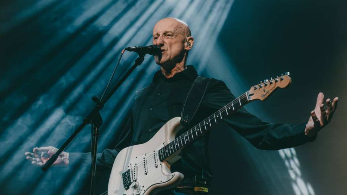 El cantante y líder de la banda musical Ilegales falleció a los 70 años.