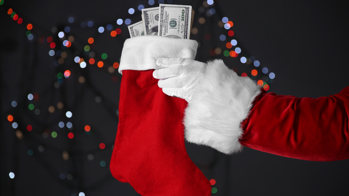 Empleados del sector público y privado tienen derecho a cobrar su décimo tercer sueldo.