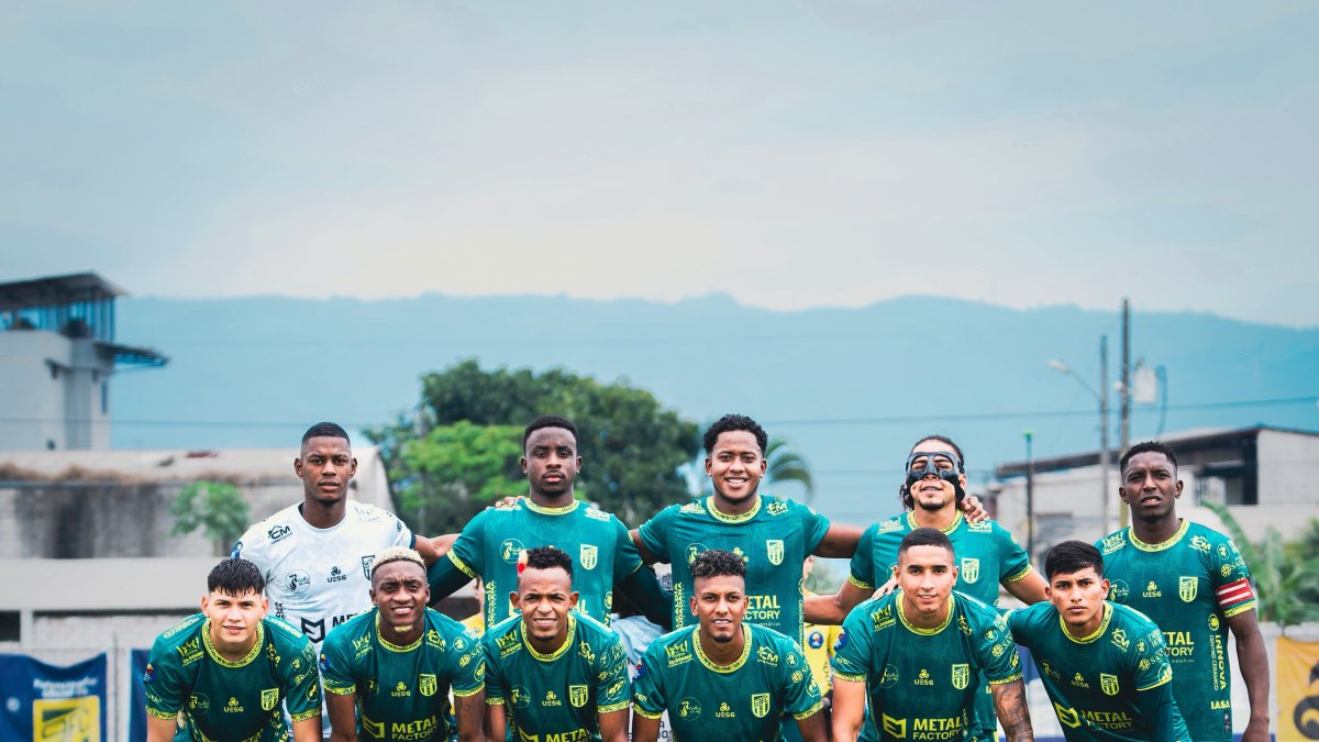 9 de Octubre de La Troncal, el equipo que llegaría a la serie A.