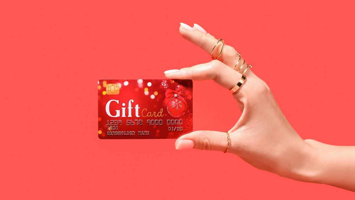 Las tarjetas de regalo son una buena opción si no te decides por el obsequio.