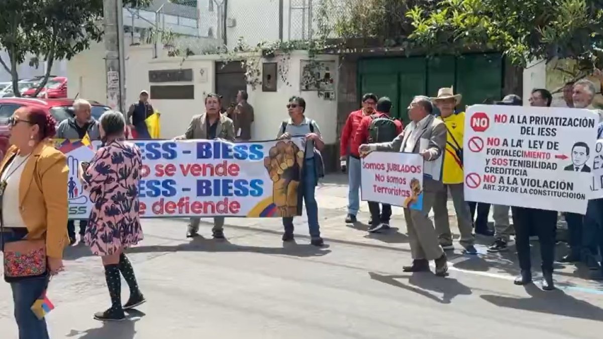 El Frente Nacional por un Nuevo IESS exige reactivar la elección del vocal de los asegurados.