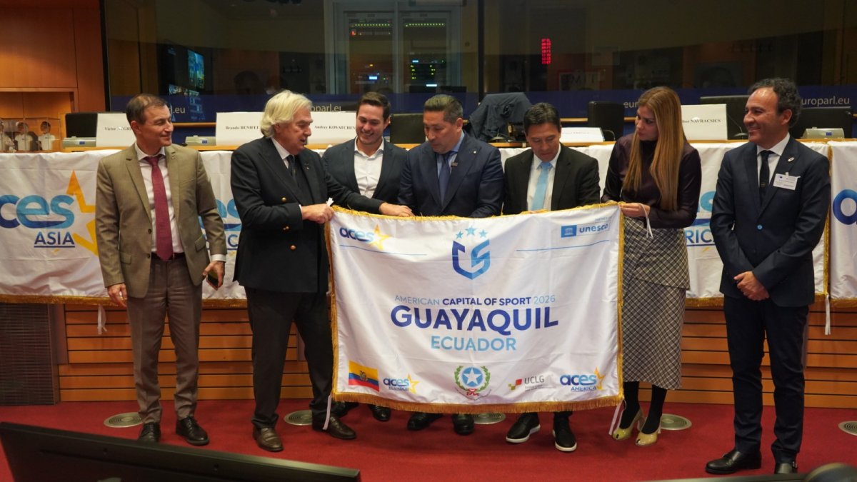 Miembros del Municipio de Guayaquil recibieron el galardón en Bélgica.