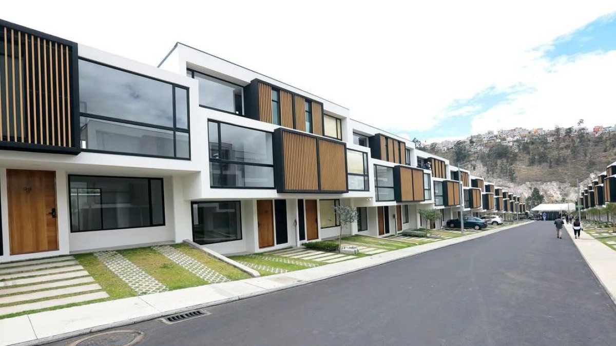 Sustainable Fitch califica el marco de financiamiento para vivienda de Ecuador como “Excelente”.