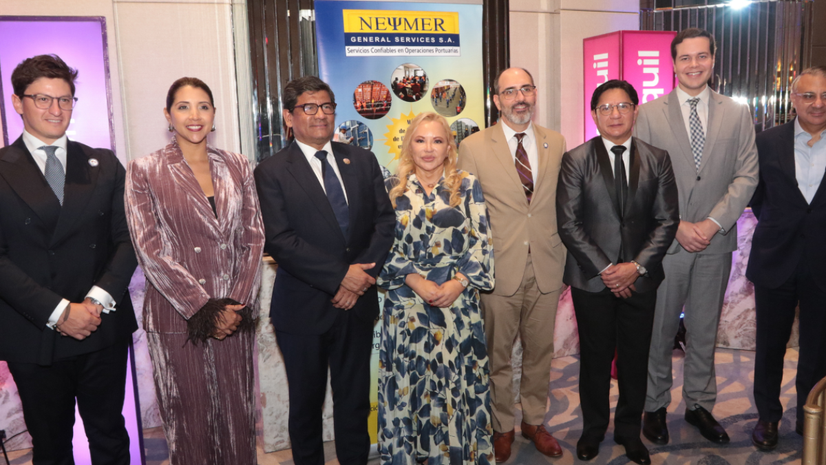 Holiday Fusi&oacute;n Amcham Guayaquil &mdash; Diciembre 2025