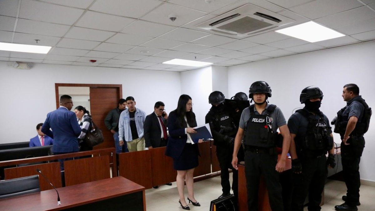 La audiencia de vinculación se aplazó este 12 de diciembre debido a la garantia de alias Gordo Luis para tener un abogado de confianza.