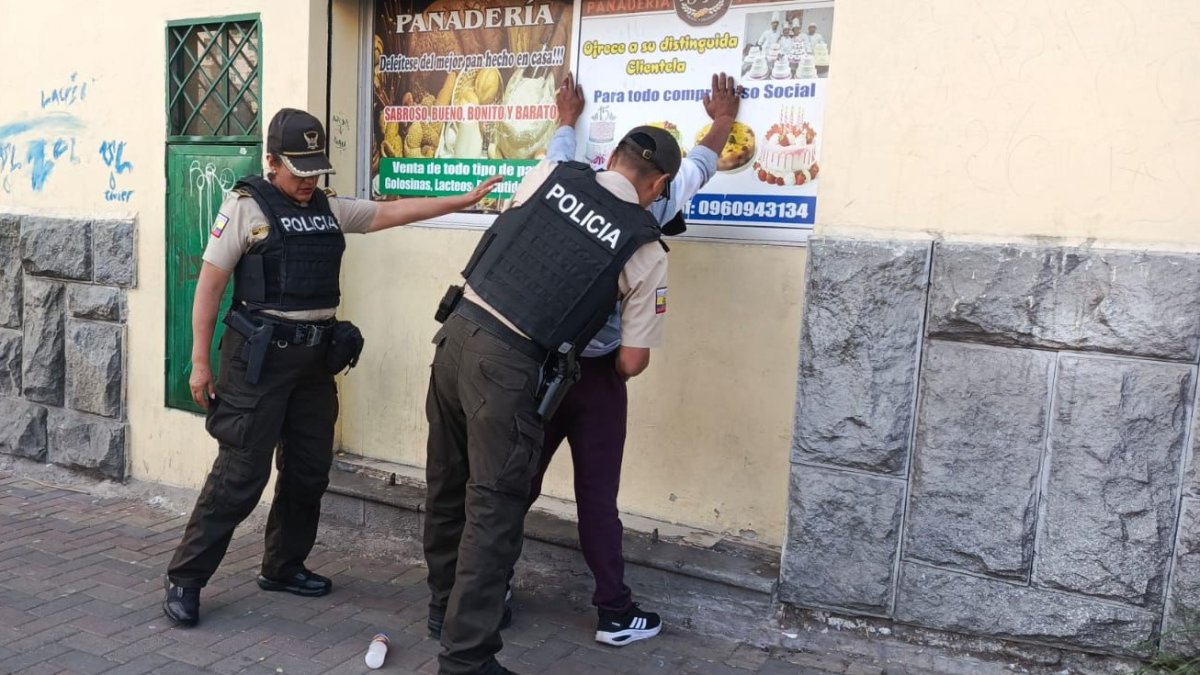 Imagen de los operativos que realiza la Policía en distintos puntos de Quito.