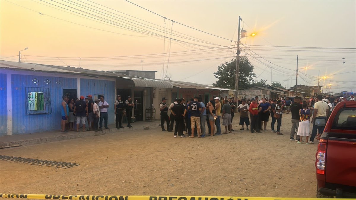 El crimen se cometió en las calles 5 de Junio y Rocafuerte, en el barrio San Lorenzo.