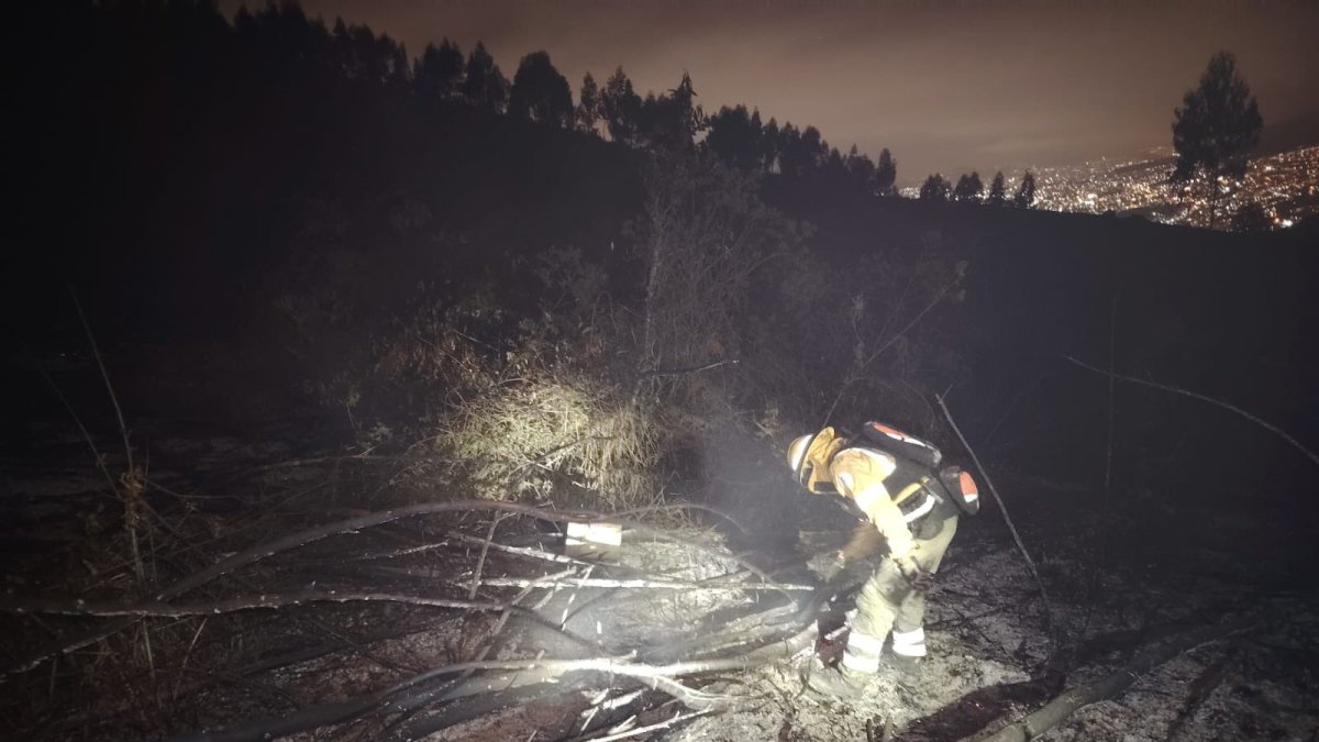 El incendio ocurrió en el sector de San Enrique de Velasco, al noroccidente de Quito.