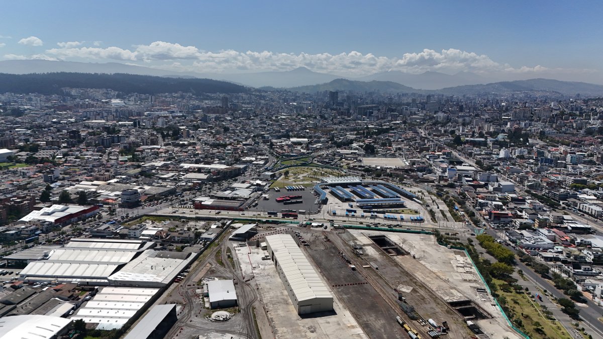 El parque Bicentenario funciona en la actualidad donde por décadas operó el aeropuerto de Quito.