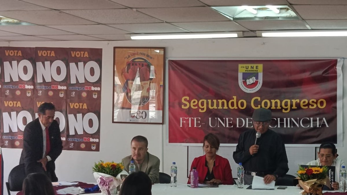 La UNE expresó su rechazo al aumento de sueldo anunciado por el Gobierno.