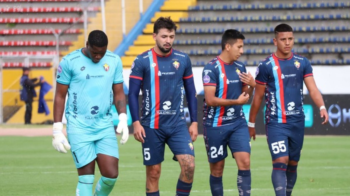 La crítica siuación administrativa de El Nacional, ahora puede meter a los directivos de los 'militares' a un juicio.