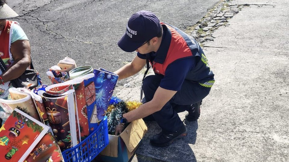Operativos en El Bosque, La Prensa y El Inca dejaron decomisos de pirotecnia ilegal. Autoridades alertan sobre riesgos y sanciones.